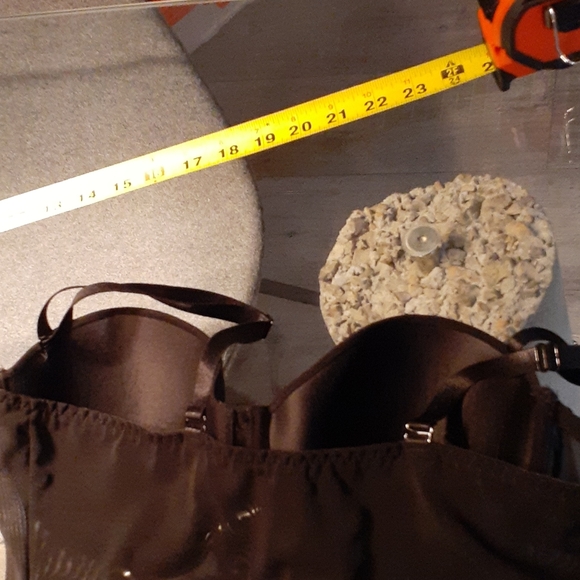 Marilyn Monroe under dress shapewear - Picture 13 of 14